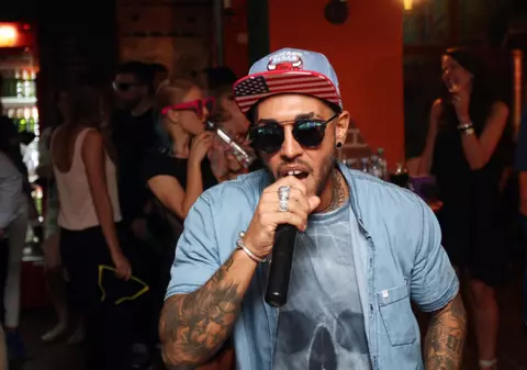 Final de proces! Alex Velea și-a trecut copiii în acte. Urmează botezul lui Dominic și al lui Akim, anul acesta