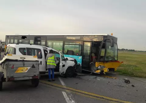 Accident pe Aeroportul Otopeni. Patru oameni au fost răniți