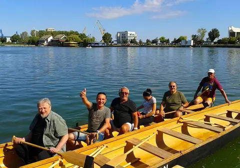 Ivan Patzaichin își pune la vâslit prietenii din Phoenix și Cargo. Rockerii participă în weekend la Rowmania Fest