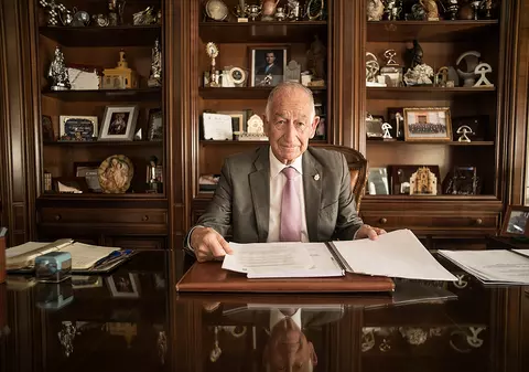 Un primar spaniol vorbește despre relația cu cei 12.000 de români din orașul pe care îl guvernează: „O colaborare nu trebuie să funcționeze pe sistemul: îți dau, îmi dai”