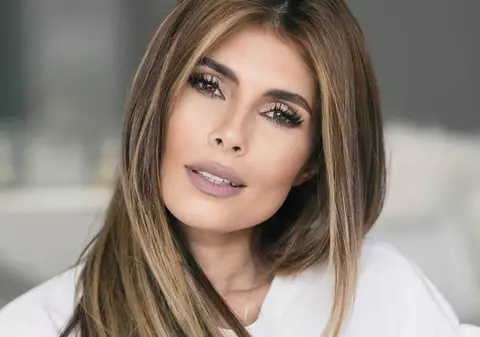 Vloggeriţa Sânziana Negru, implicată într-un accident la munte. „Un vagon a căzut peste el”