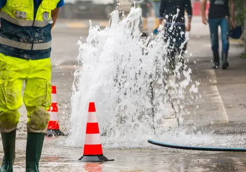 Mii de locuitori ai Sibului, fără apă din cauza unei avarii la o conductă