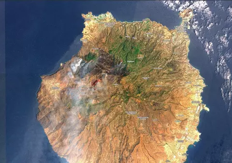 ​FOTO | Imagini spectaculoase din satelit cu incendiul de vegetație din insula Gran Canaria