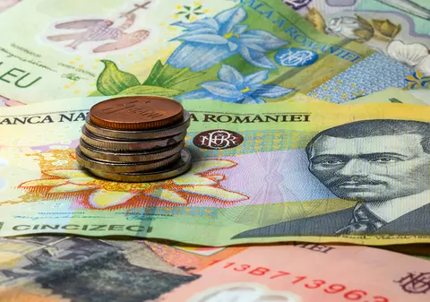 Salariul mediu a scăzut în august cu 2,4%, la 3.044 lei. Cele mai mari reduceri, în minerit și producția de medicamente