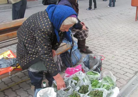 Falimentară în cazul crimelor din Caracal, Poliția Olt e campioană la amenzi pentru vândut pătrunjel pe stradă: 60 de sancțiuni / lună pentru comerț stradal neautorizat!