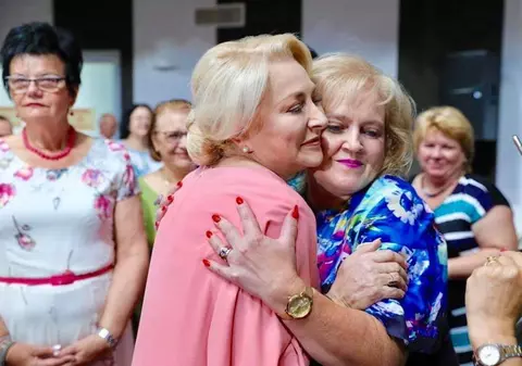 Cazuri de toxiinfecție alimentară la Școala de vară a Organizației de Femei a PSD. A fost chemată ambulanța