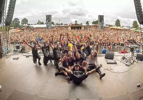 Maramureșenii de la Dirty Shirt, la cel mai mare festival heavy metal din Europa! Trupa e condusă de un profesor universitar