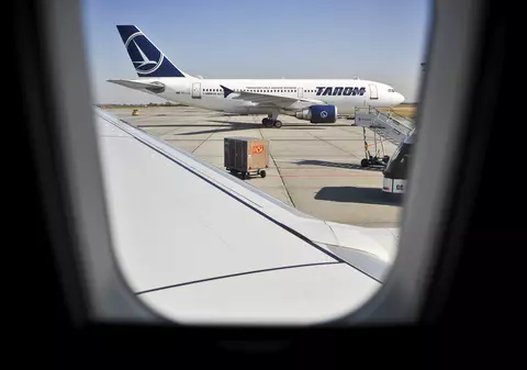 Concedieri la TAROM. Peste 300 de angajați vor fi dați afară