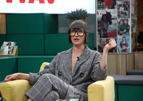 Iulia Albu plânge după vechiul job! Nu mai are nici banii, nici vizibilitatea de care se bucura anul trecut