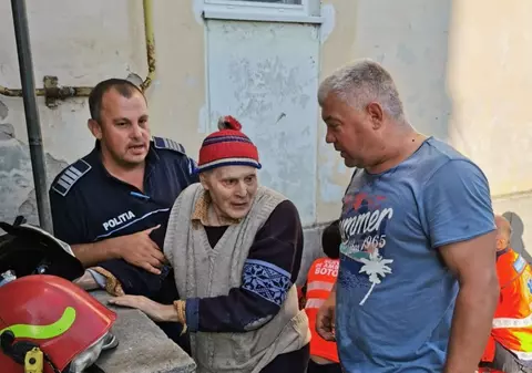 Şapte persoane din Botoșani au fost evacuate în urma unui incendiu, într-un apartament