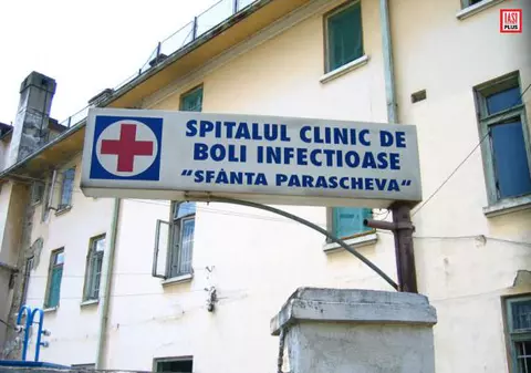 O infirmieră a murit la Iași din cauza COVID-19, chiar în momentul în care soțul ei găsise un donator de plasmă pentru a o putea salva