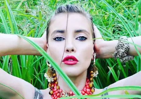 Iulia Albu, despre ținuta Valentino purtată de Sorina Pintea. "Este de un penibil greu de imaginat"