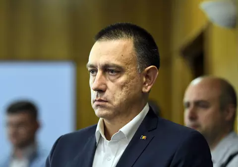 Mihai Fifor spune că 35-40 de parlamentari vor înclina balanţa, iar moţiunea nu va trece