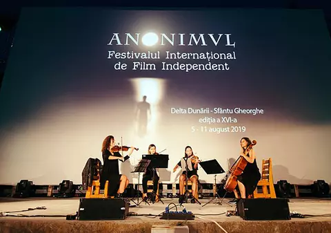 Cum sună celebra piesă "Vals" a lui Smiley în interpretarea unui cvartet de muzică clasică