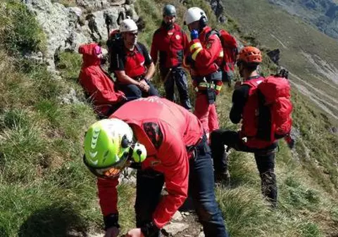 O tânără a căzut într-o râpă la Cota 1400 din Sinaia, în timp ce încerca să-și facă un selfie!