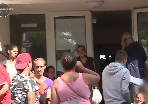 Un bărbat dintr-un centru social din Târgu Mureş a vrut să-şi dea foc