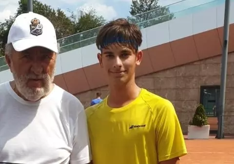 Cine este Alexandru Coman, puștiul căruia Ion Țiriac i-a dat lecții de tenis. Craioveanul, cel mai bun junior de 14 ani din Europa. Merge bine și la școală: a luat 9,62 la Capacitate