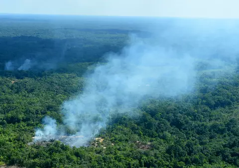Macron, despre incendiile din Amazonia: ”Ne arde casa”