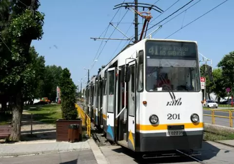 PNL cere o anchetă privind licitația pentru tramvaie organizată de Gabriela Firea