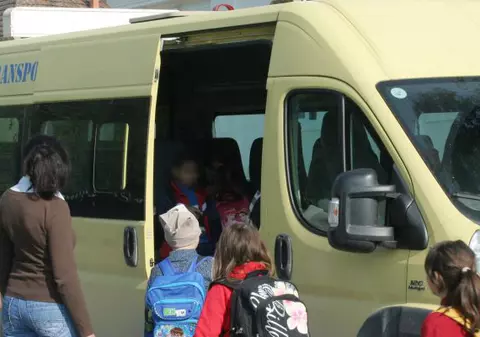 Consiliul Elevilor sesizează Avocatul Poporului în cazul prelungirii licenţelor operatorilor de transport