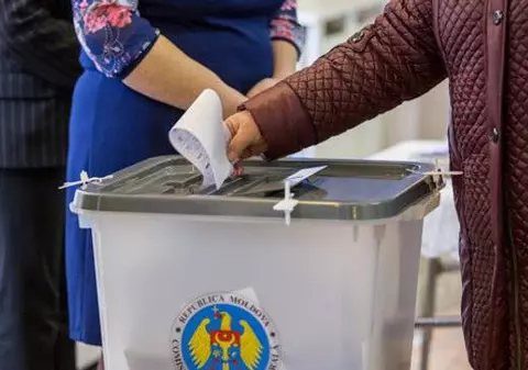Republica Moldova revine la sistemul electoral proporţional pe liste de partid, după ce Parlamentul de la Chişinău l-a anulat pe cel mixt