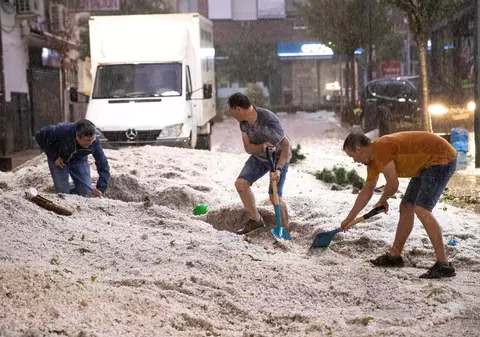 Alertă MAE pentru românii care merg în Spania, din cauza fenomenului extrem DANA