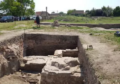 Biserică mai veche de 840 de ani descoperită în Timiș. S-a găsit și o monedă bizantină