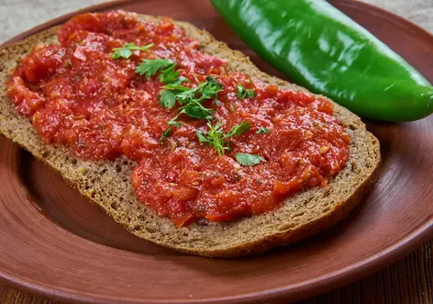 Zacuscă de vinete - rețete de zacuscă pe care să le încerci acasă