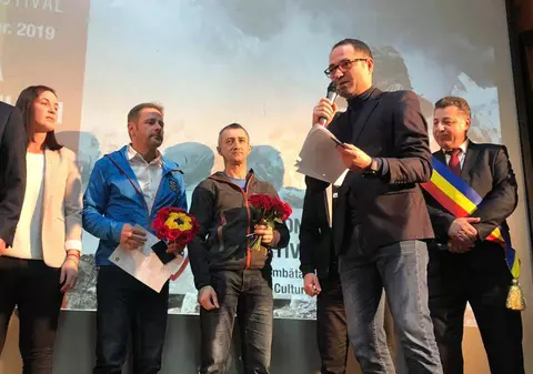 FURIA ALPINIȘTILOR: Ministrul Sportului s-a pozat cu Zsolt Török și apoi a ignorat 5 luni demersul pentru decorarea acestuia la Cotroceni