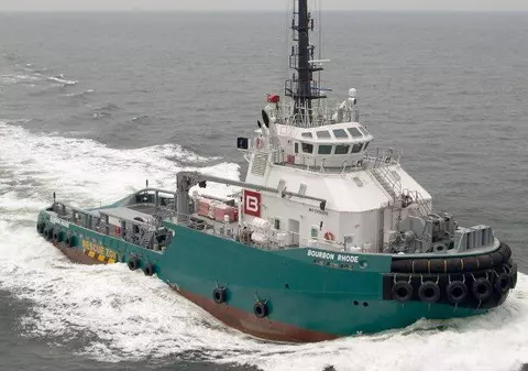 Navă scufundată din cauza uraganului Lorenzo. Un marinar a fost găsit mort, alți zece sunt dispăruți