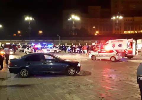 Bărbatul ucis în Piața Constituției a murit după ce a fost lovit în cap cu un obiect dur. Concluziile medicilor legiști