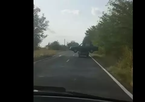 VIDEO | Imagini incredibile pe un drum din Buzău. La fel este și mesajul care însoțește imaginile