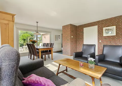 Imagini cu interiorul casei lui Johannes Visscher, olandezul care a ucis-o pe fetița de 11 ani din Gura Șuții