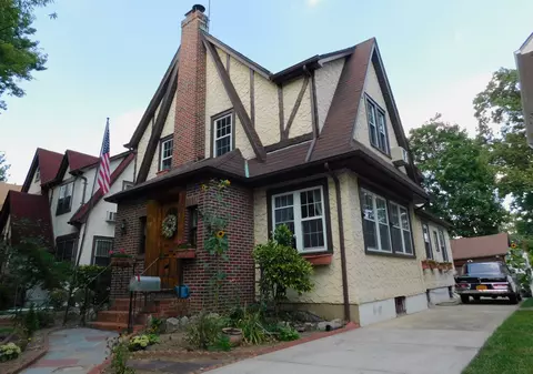 Casa în care a copilărit Donald Trump este scoasă la licitație. Cum arată imobilul de peste 2 milioane de dolari