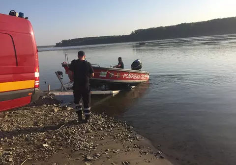 Un elev din Slatina a fost găsit mort pe malul râului Olt. Poliția face verificări