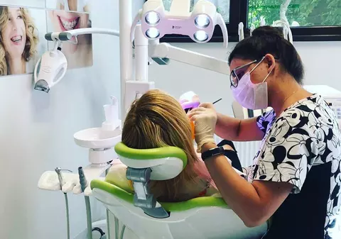 Medic stomatolog: "Problemele dentare la copii  pot declanșa fenomenul de bullying și afectează perfomanțele școlare"