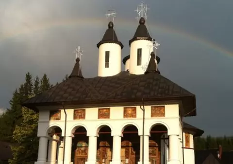 Incendiu la o mânăstire din județul Prahova
