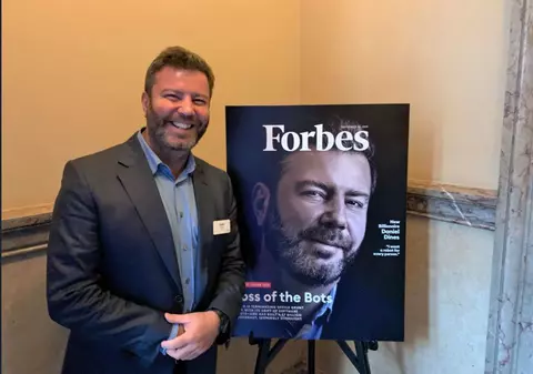 Cine este Daniel Dines, ”șeful roboților software”, care apare pe coperta revistei Forbes SUA. A reușit să creeze cea mai valoroasă companie din România