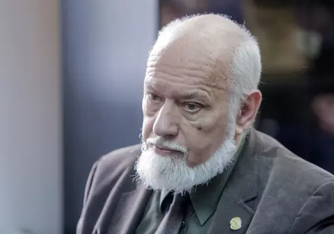 Gelu Voican Voiculescu, atacat în casă de un vecin pentru că a dat muzica prea tare