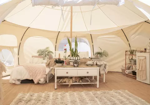 Camping de lux - cele mai frumoase cazări la cort din România