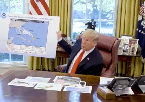 Donald Trump a prezentat o hartă falsă cu traseul uraganului Dorian