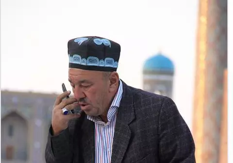 Funcționarii publici din Uzbekistan muncesc 15 ore pe zi, fără week-end-uri libere, de trei ani. ”Uneori nu-mi văd copiii cu zilele”