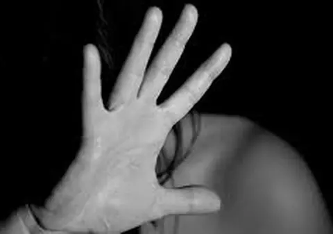 Un tânăr român a agresat sexual o femeie în plină zi pe o stradă din Zaragoza. Agresorul a fost reținut