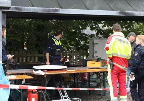 O tigaie a explodat la un târg culinar din Germania. Șase oameni se zbat între viață și moarte