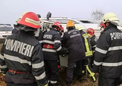 Accident grav în satul Șindrilița. 14 oameni au fost transportați de urgență la spital