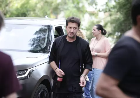 Regizorul Iura Luncașu s-a mutat la Cluj și face naveta, de dragul copiilor: „Merg acolo la o școală britanică”