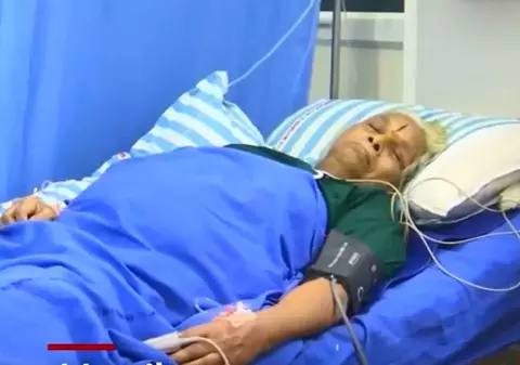 O femeie în vârstă de 73 de ani a născut gemeni! A fost fertilizată in vitro