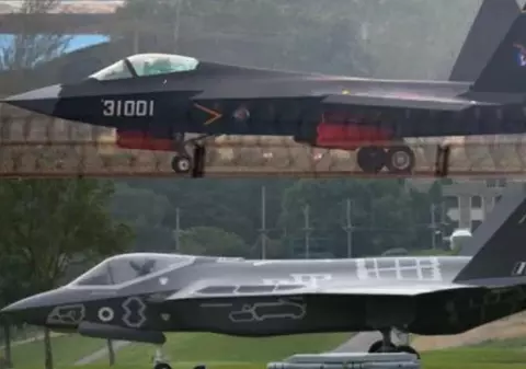 China, acuzată că își face noi echipamente militare cu tehnologie americană. SUA: „Cel mai mare furt de proprietate intelectuală din istoria umanității”