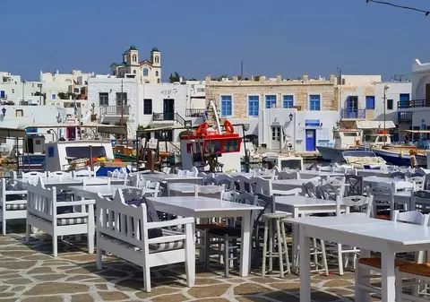 Paros, o insulă aproape necunoscută din centrul Cicladelor (PUBLICITATE)