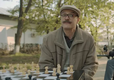 Povestea de viață a actorul Angel Popescu, din serialul „Mangalița”. A făcut senzație în „Mondenii” dar nimeni nu știa cu ce s-a ocupat înainte
